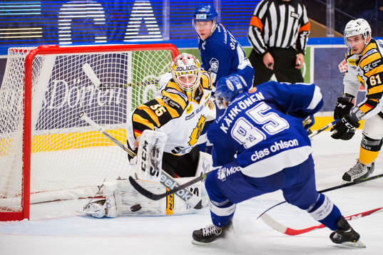Leksands Tomi Sallinen  och Skellefteås Fredrik Lindgren