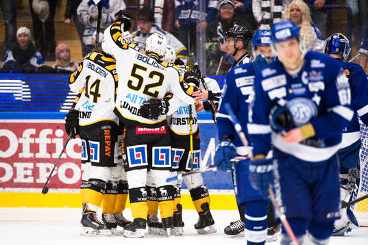 Skellefteås spelare jublar