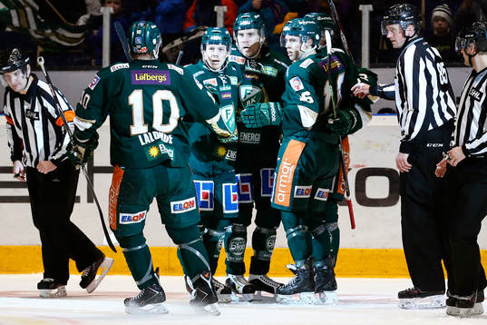Färjestads Anssi Salmela firar