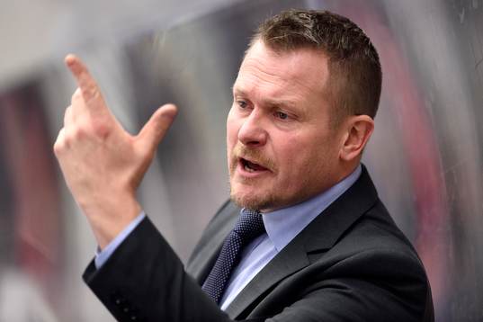 Luleås huvudtränare Joakim Fagervall är uppröd