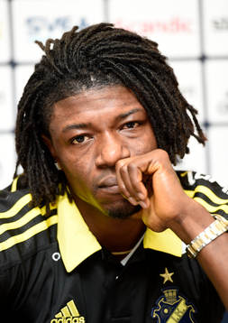 AIK presenterar nyförvärvet Mohamed Bangura på en