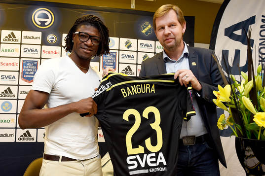 AIK's VD, Thomas Edselius presenterar AIK's nyförvärv
