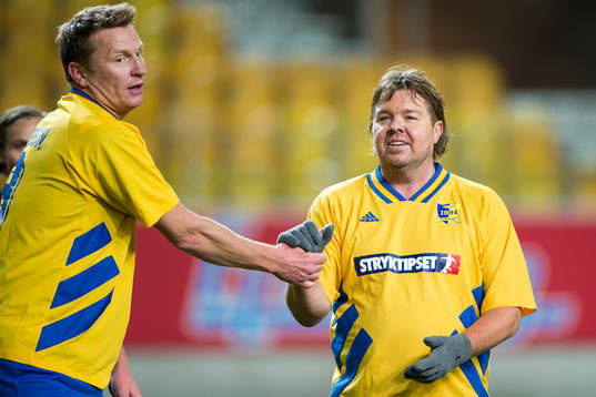 VM94-Lagets Tomas Brolin och Kennet Andersson jublar