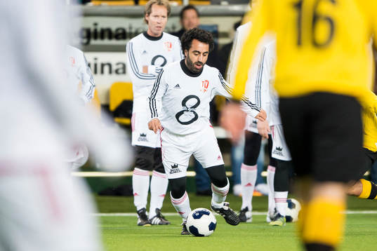 TV-lagets Özz Nujen
