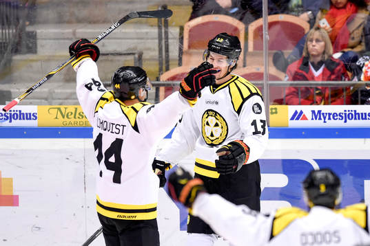 Brynäs Sondre Olden jublar