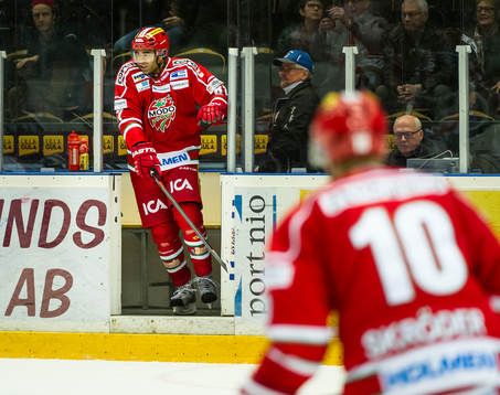 Modos Donald Brashear kommer ut från utvisningsbåset