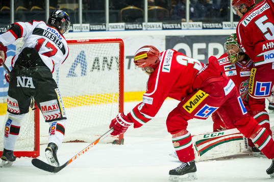 Örebros Daniel Viksten gör det andra målet för Örebro