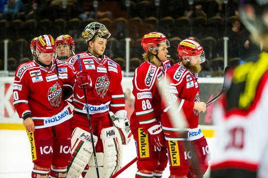 Modos målvakt Linus Ullmark  William Nylander Oscar Hedman