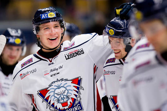 Linköpings Gustav Forsling jublar