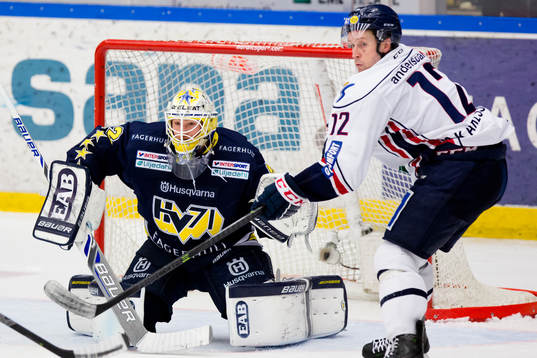 s målvakt Gustaf Wesslau störs av Linköpings Sebastian