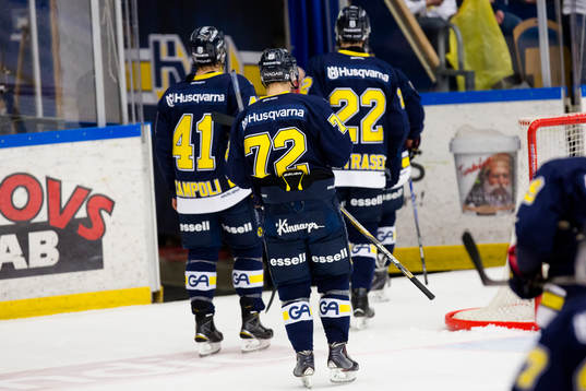 s Chris Campoli, Patrik Carlsson och David Petrasek lämnar
