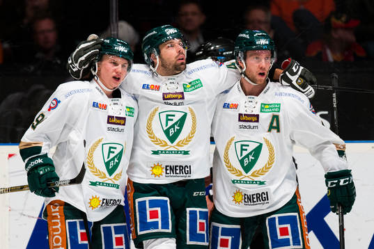 Färjestads Toni Rajala, Milan Gulas och Linus Persson