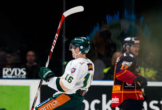 Färjestads Joakim Nygård gör 3-2 och jublar