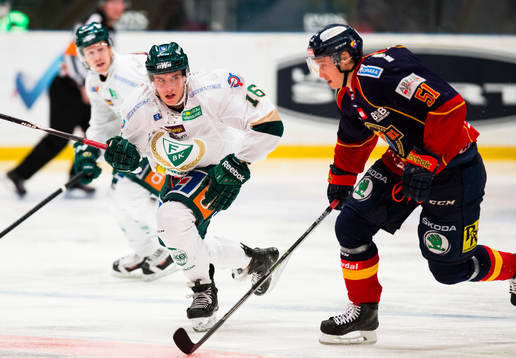 Färjestads Joakim Nygård jagar Djurgårdens Robin Alvarez