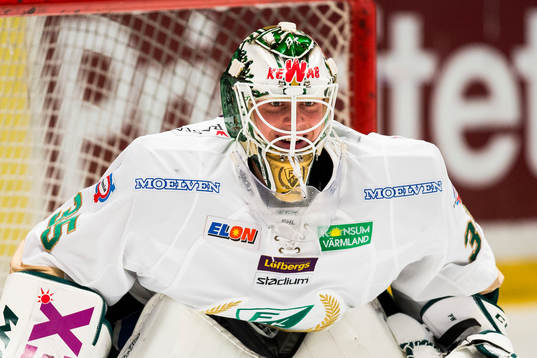 Färjestads målvakt Fredrik Pettersson Wentzel ler