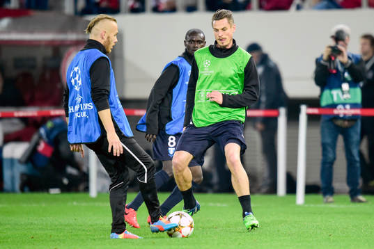 Malmö FFs Magnus Eriksson och Markus Rosenberg värmer upp