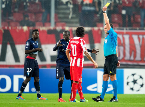 Malmö FFs Enock Kofi Adu får gult kort