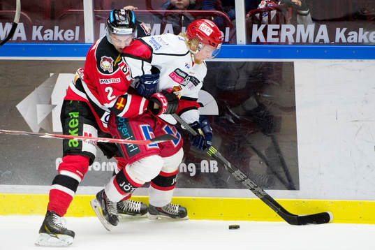 Malmö Redhawks Nils Andersson och Almtunas Daniel Ljunggren