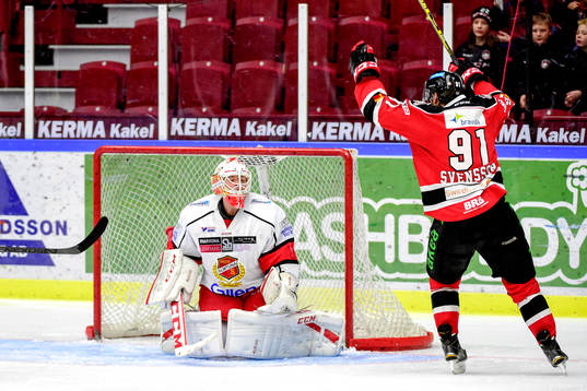Malmö Redhawks Björn Svensson jublar och Almtunas