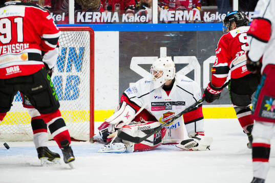 Malmö Redhawks Björn Svensson gör 8-1 bakom Almtunas