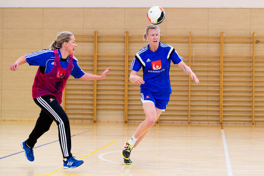 Sveriges förbundskapten Helle Thomsen och Anna-Maria