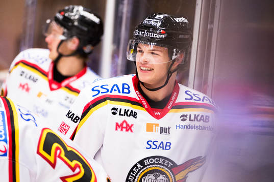 Luleås Malte Strömwall före ishockeymatchen i SHL mellan