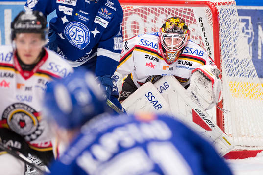 Luleås målvakt Joel Lassinantti har dåligt sikt