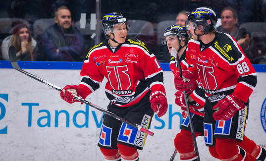 Örebros Daniel Viksten gör 1-0 och jublar