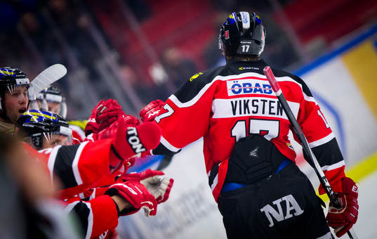 Örebros Daniel Viksten gör 1-0 och jublar