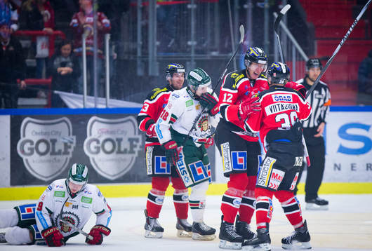 Örebros Ville Viitaluoma gör 4-3 och jublar med Örebros