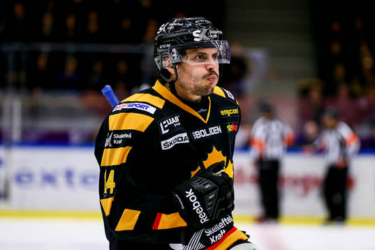 Skellefteås Daniel Widing  jublar