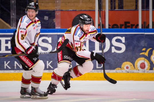 i141211 Luleås Marcus Fagerudd och Per Ledin jublar