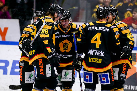 Skellefteås Martin Lundberg jublar