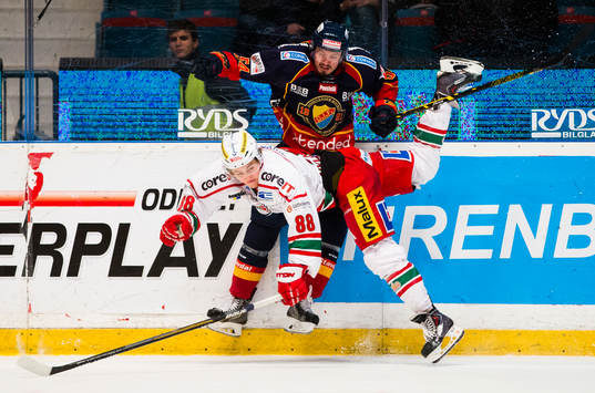 Djurgårdens Alexander Deilert taklar omkull Modos William