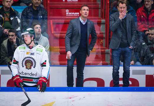 Frölundas tränare Roger Rönnberg är arg och deppar