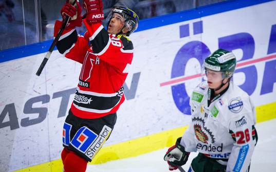 Örebros Jared Aulin jublar