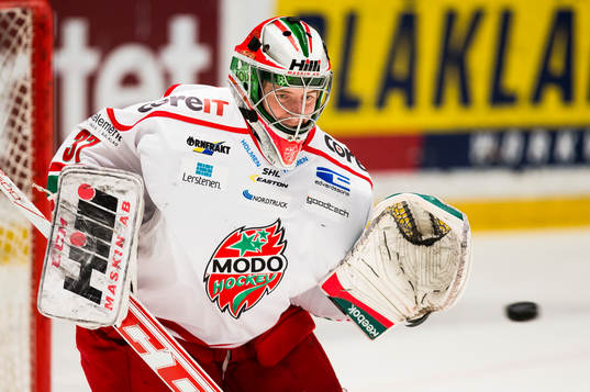 Modos målvakt Adam Reideborn