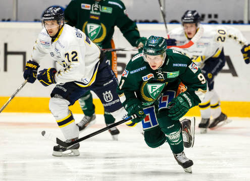 s Patrik Carlsson och Färjestads Toni Rajala