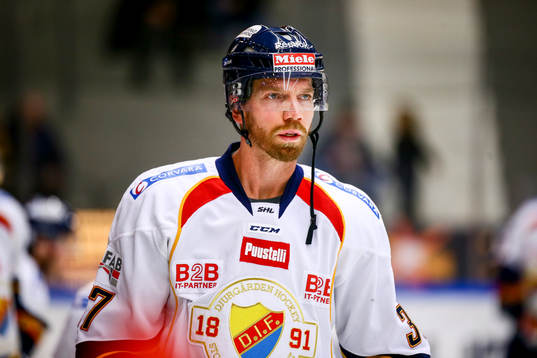 Djurgårdens Mikael Samuelsson