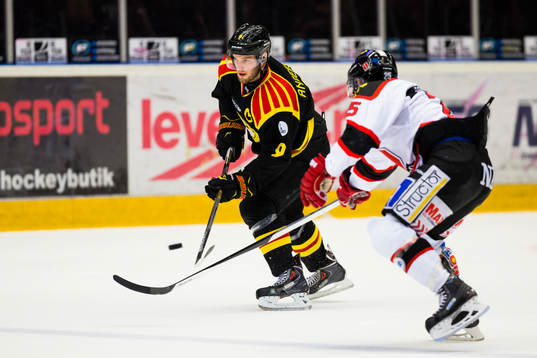 Brynäs Niclas Andersén och Örebros Martin Johansson