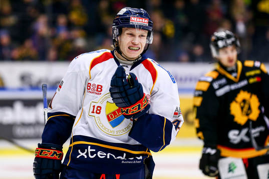 Djurgårdens Alexander Falk deppar