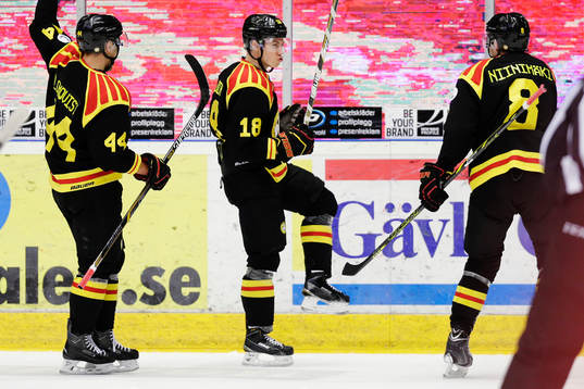 Brynäs Anton Rödin jublar