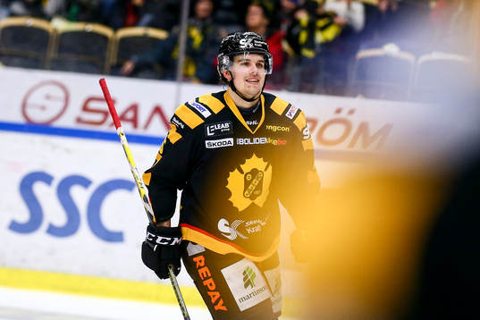 Skellefteås Axel Holmström jublar