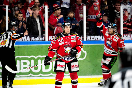 Malmö Redhawks Jens Jakobs reagerar och Joey Tenute