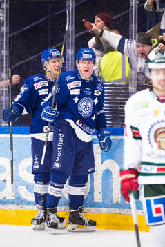 Leksands Toni Kähkönen och Tomi Sallinen jublar