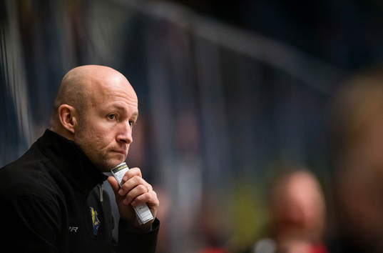 s assisterande tränare Michael Nylander