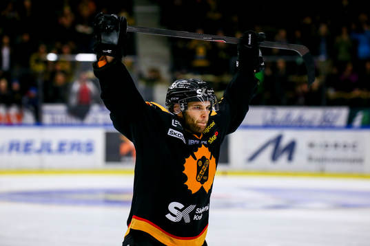Skellefteås Rob Schremp avgör på straff på Djurgårdens