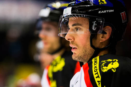 Örebros Derek Ryan