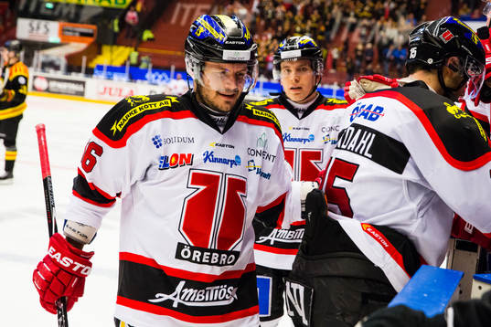 Örebros Johan Wiklander jublar