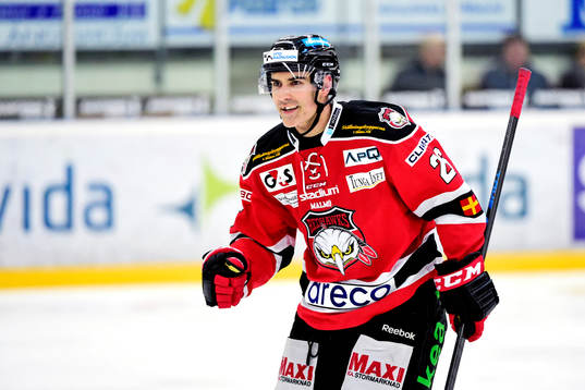 Malmö Redhawks Yanick Lehoux jublar